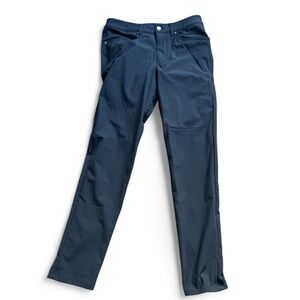 Lululemon Men’s ABC Classic Five Pocket pants in  charcoal grey- size 28 waist